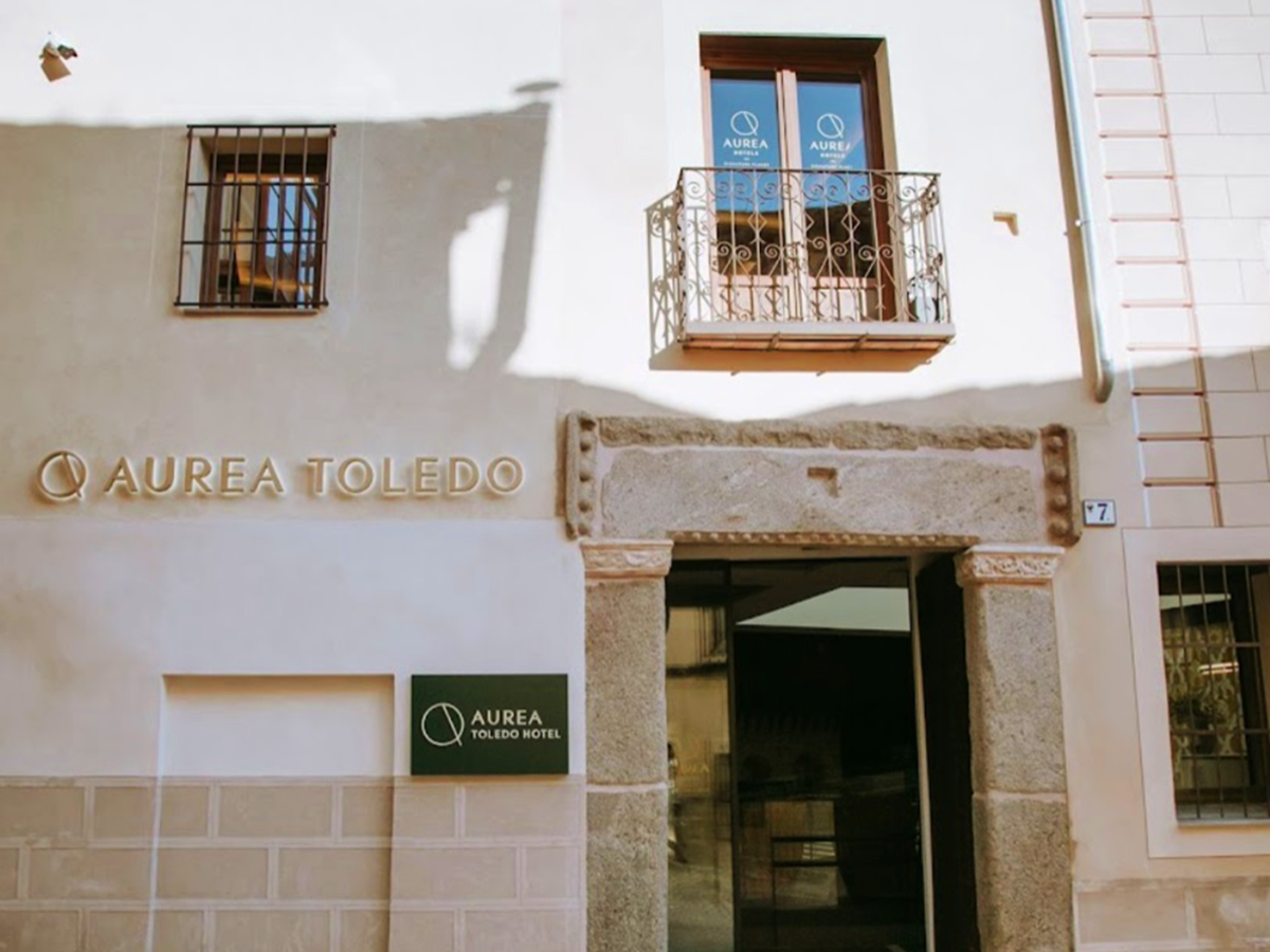 Fachada principal del Hotel Áurea Toledo en Pozo Amargo (Toledo)