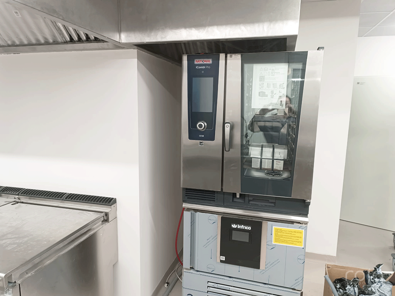 Abatidor de temperatura para cocina profesional en residencia Atendo Vigo.