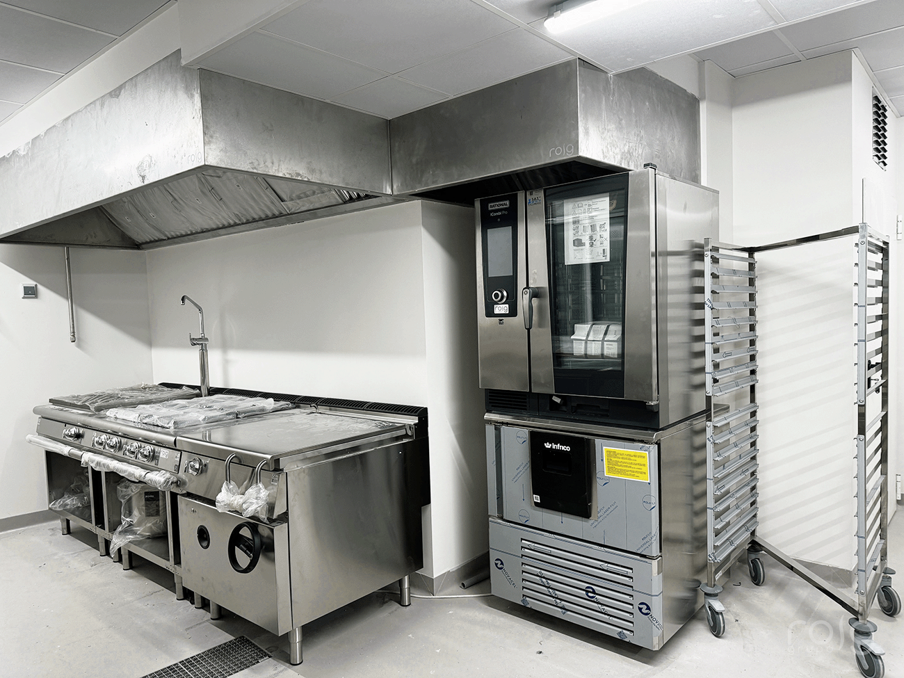 Horno mixto Rational iCombiPro para cocina profesional en residencia.