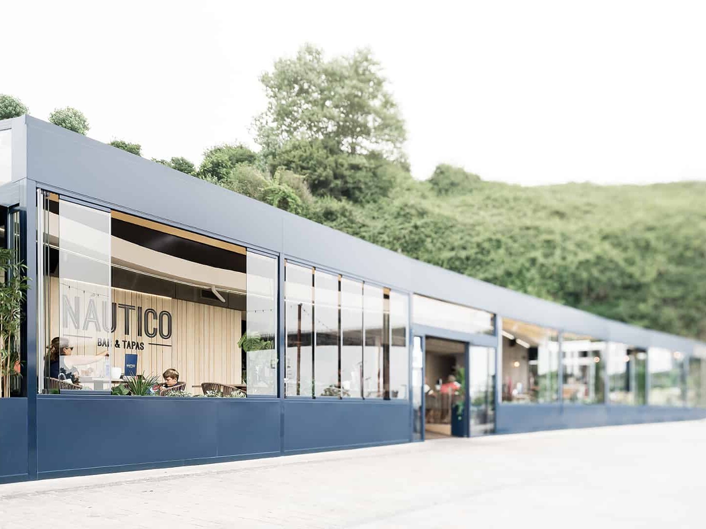 Restaurante del Náutico de Ribadeo renovado con Grupo Roig.
