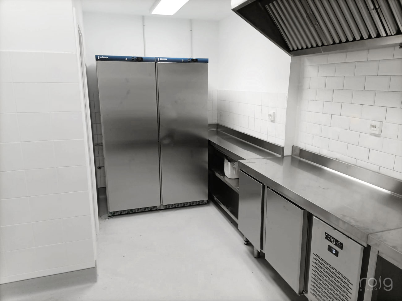 Armario refrigerado de alta eficiencia instalado por Grupo Roig en Malditas Fritas.