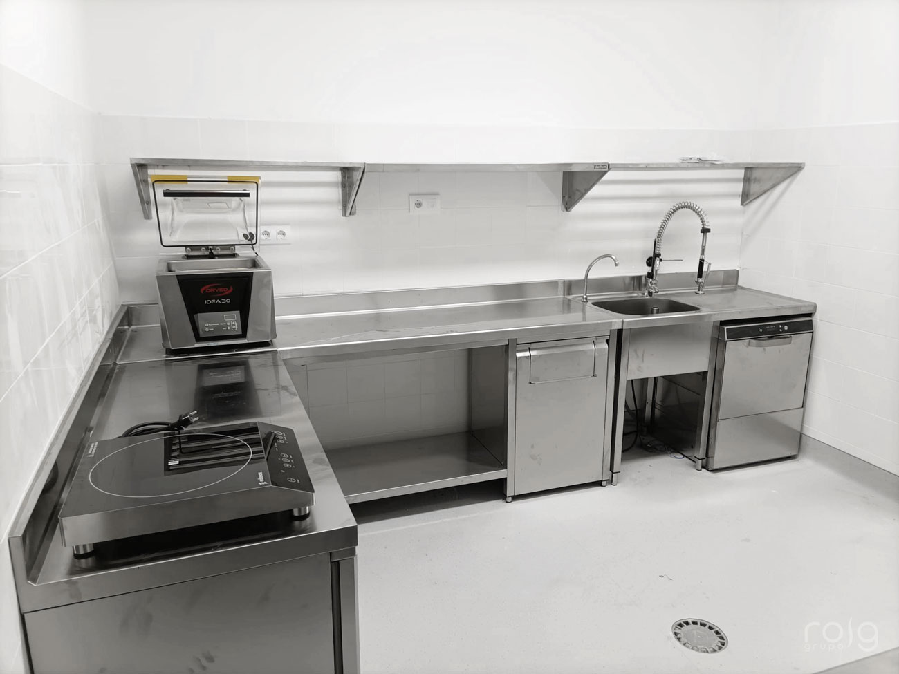 Máquina de envasado al vacío Orved instalada en Malditas Fritas por Grupo Roig.
